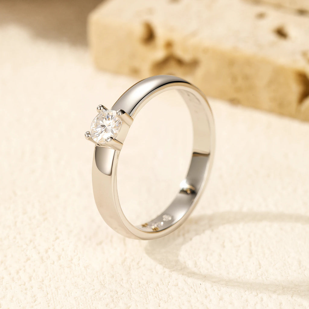 Aveline Round Moissanite Crown Ring