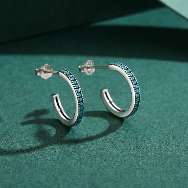 925 sterling silver Round Vintage Stud Earrings with natural turquoise gemstones and elegant vintage styling.